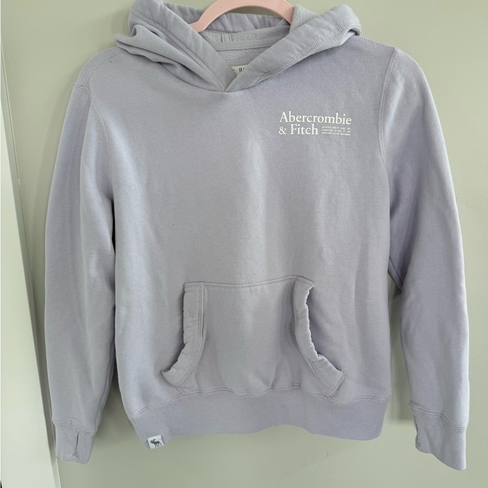 Girls Abercrombie, and Fitch Violet hoodie. 💜